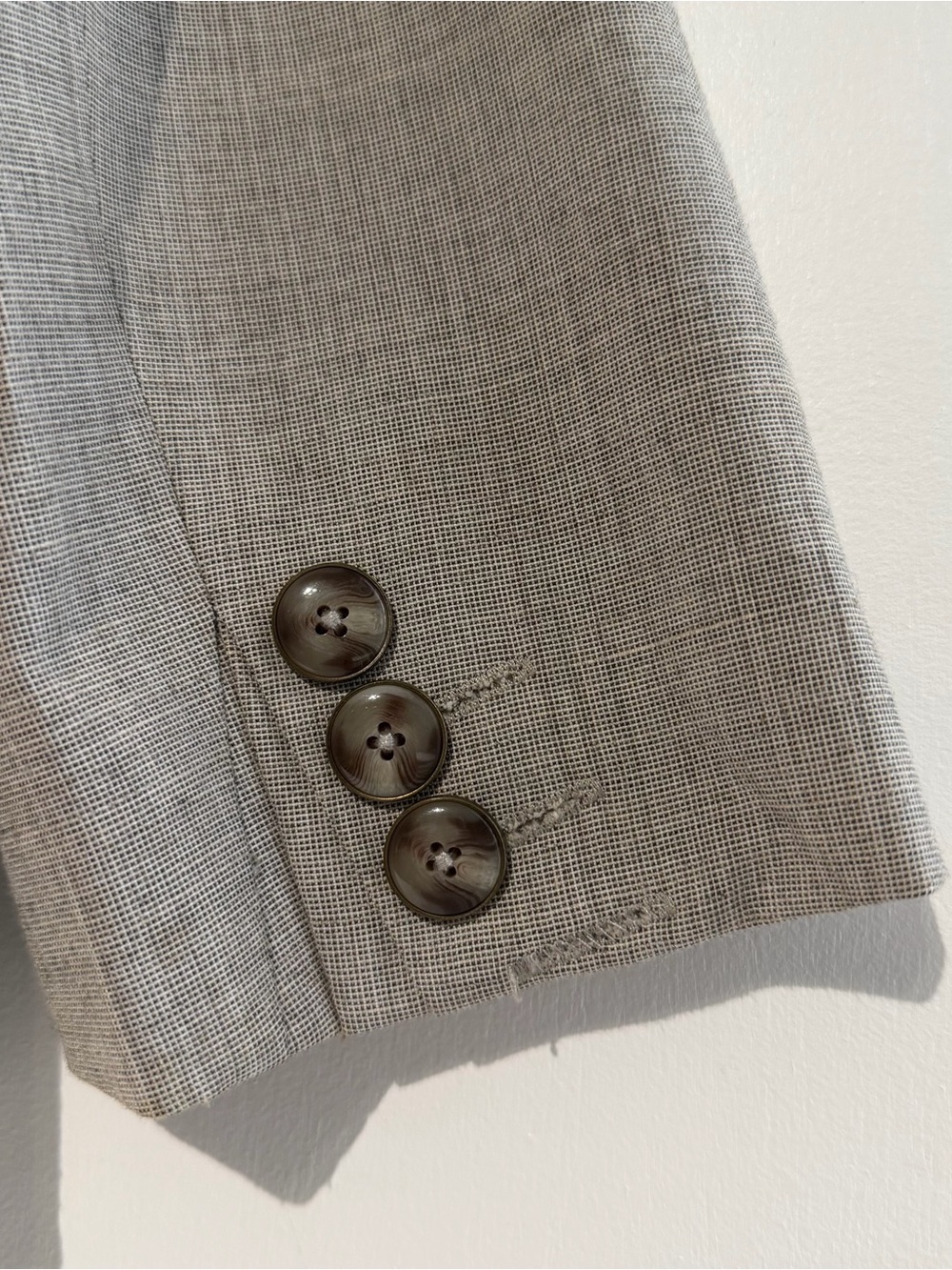 Tahari women’s pinstripe gray taupe suit jacket blazer size 12 Arthur S Levine - Picture 7 of 9